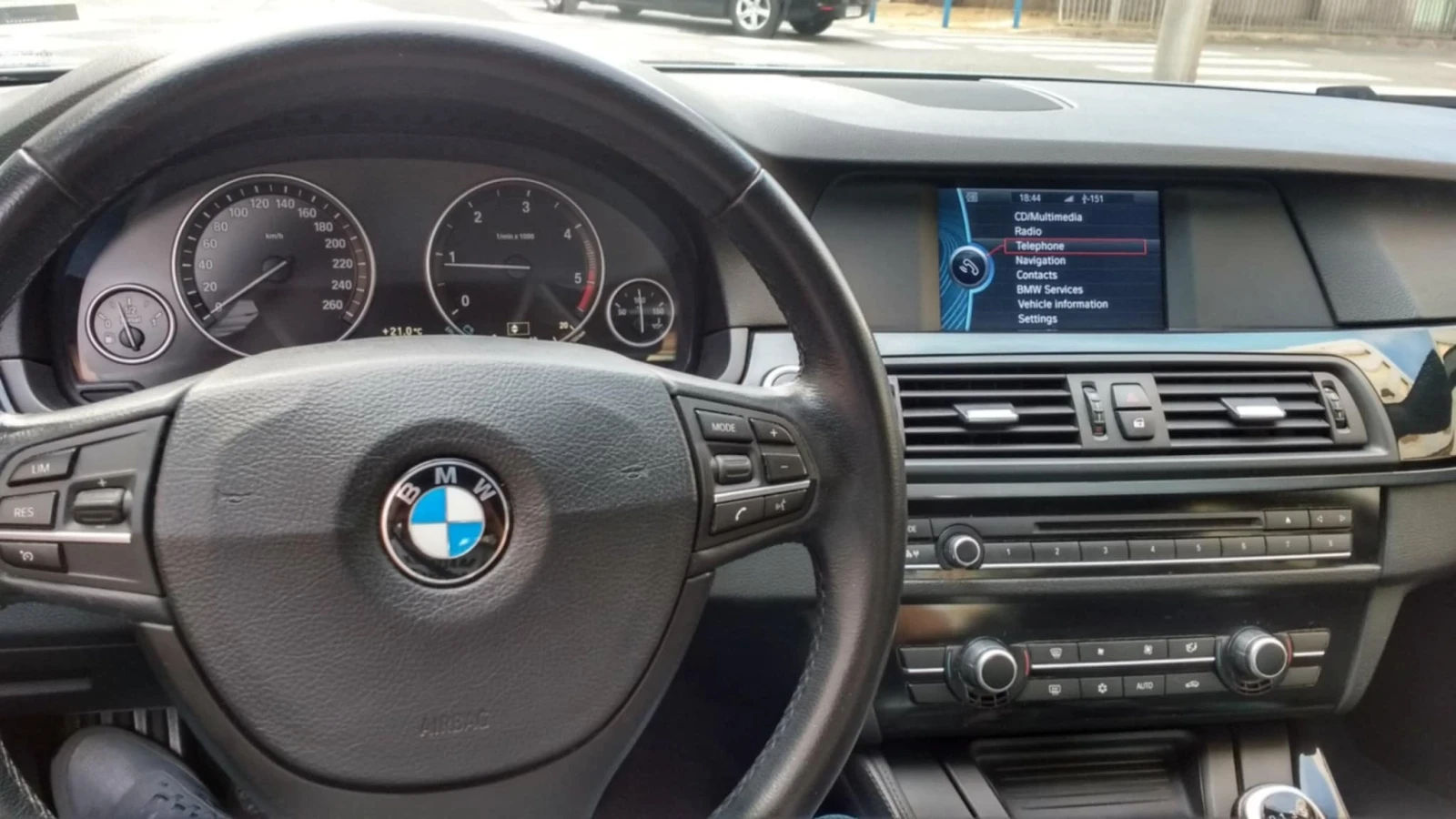 BMW 520, снимка 14 - Автомобили и джипове - 53744538