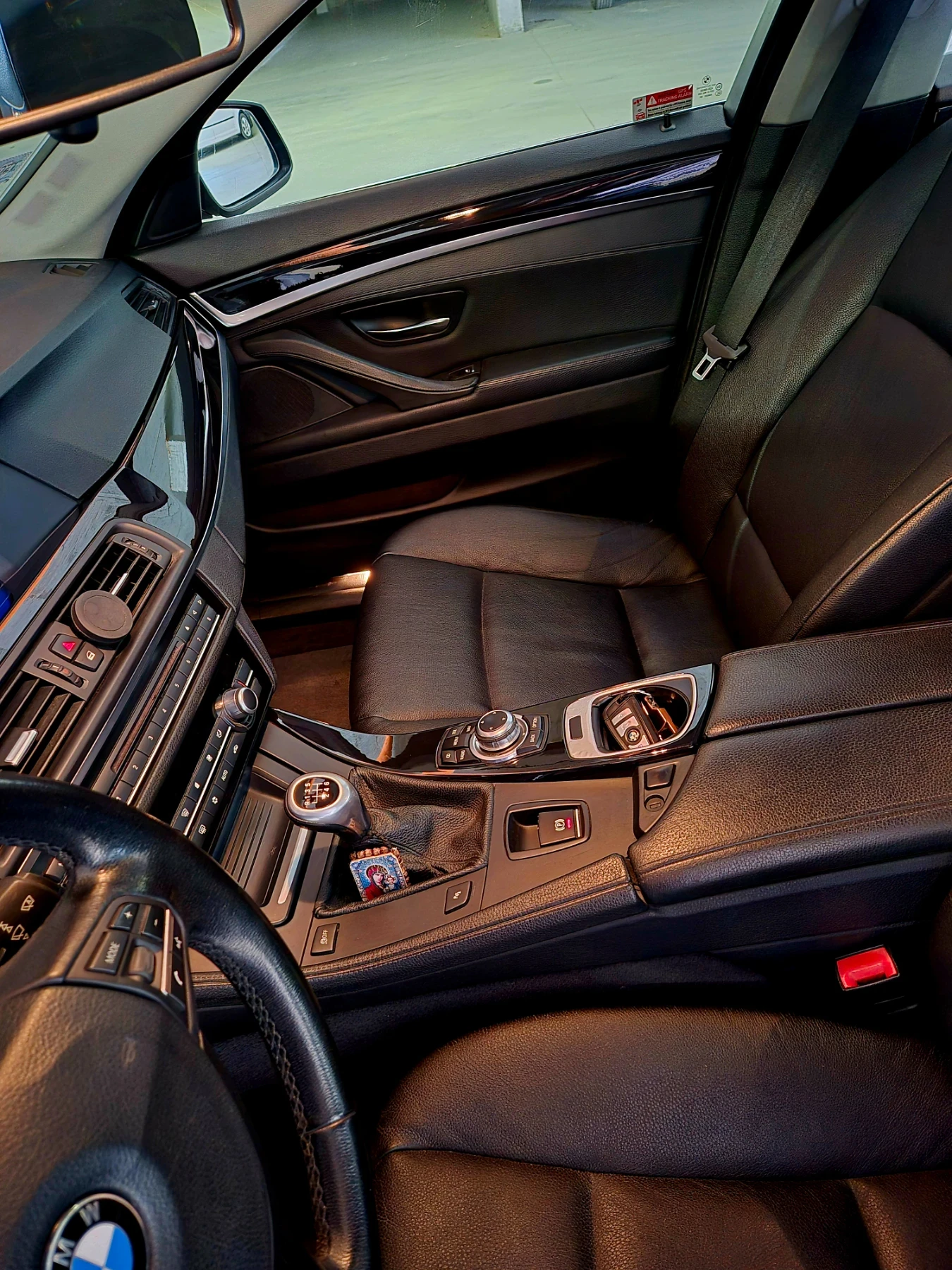 BMW 520, снимка 11 - Автомобили и джипове - 53744538