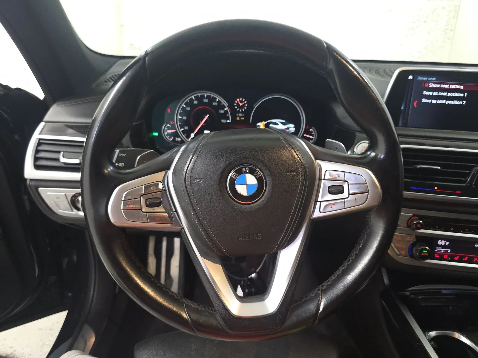 BMW 740 M* SPORT* HARMON* KARDON* ХЕДЪП* LANE* ASSIST* , снимка 9 - Автомобили и джипове - 53806020