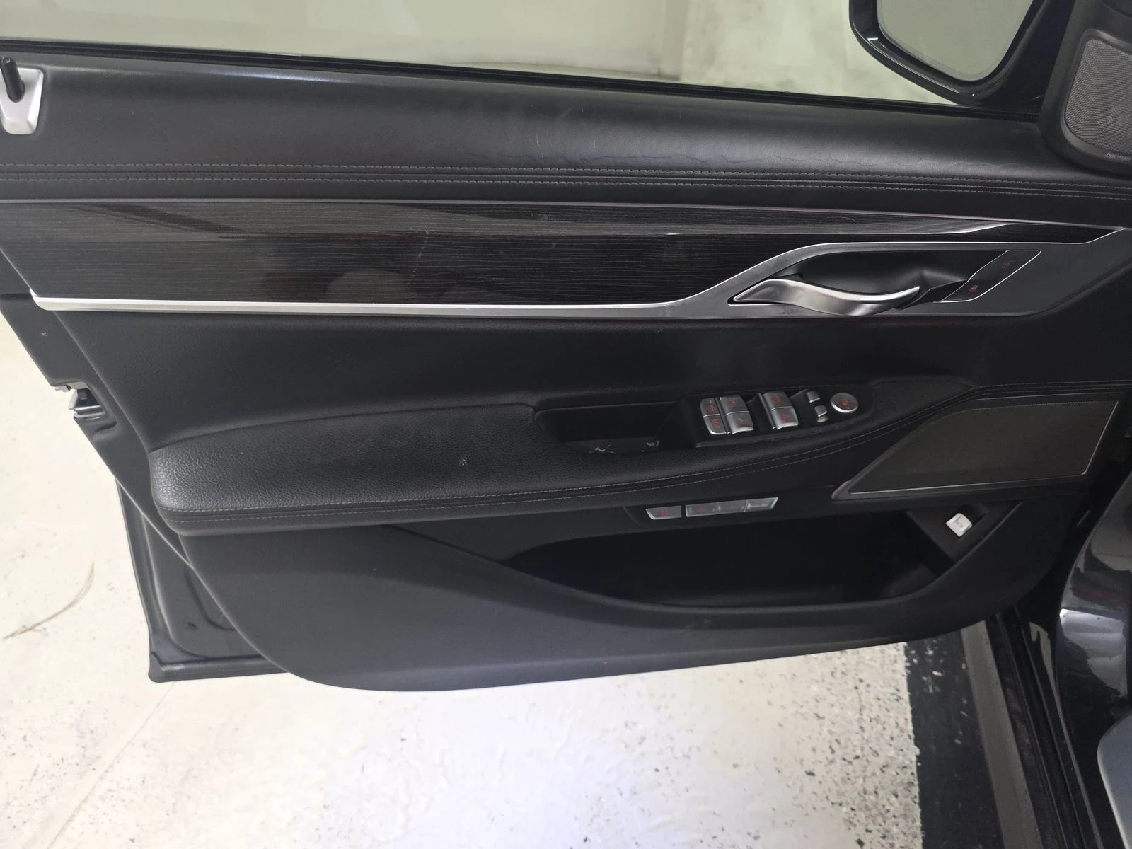 BMW 740 M* SPORT* HARMON* KARDON* ХЕДЪП* LANE* ASSIST* , снимка 7 - Автомобили и джипове - 53806020