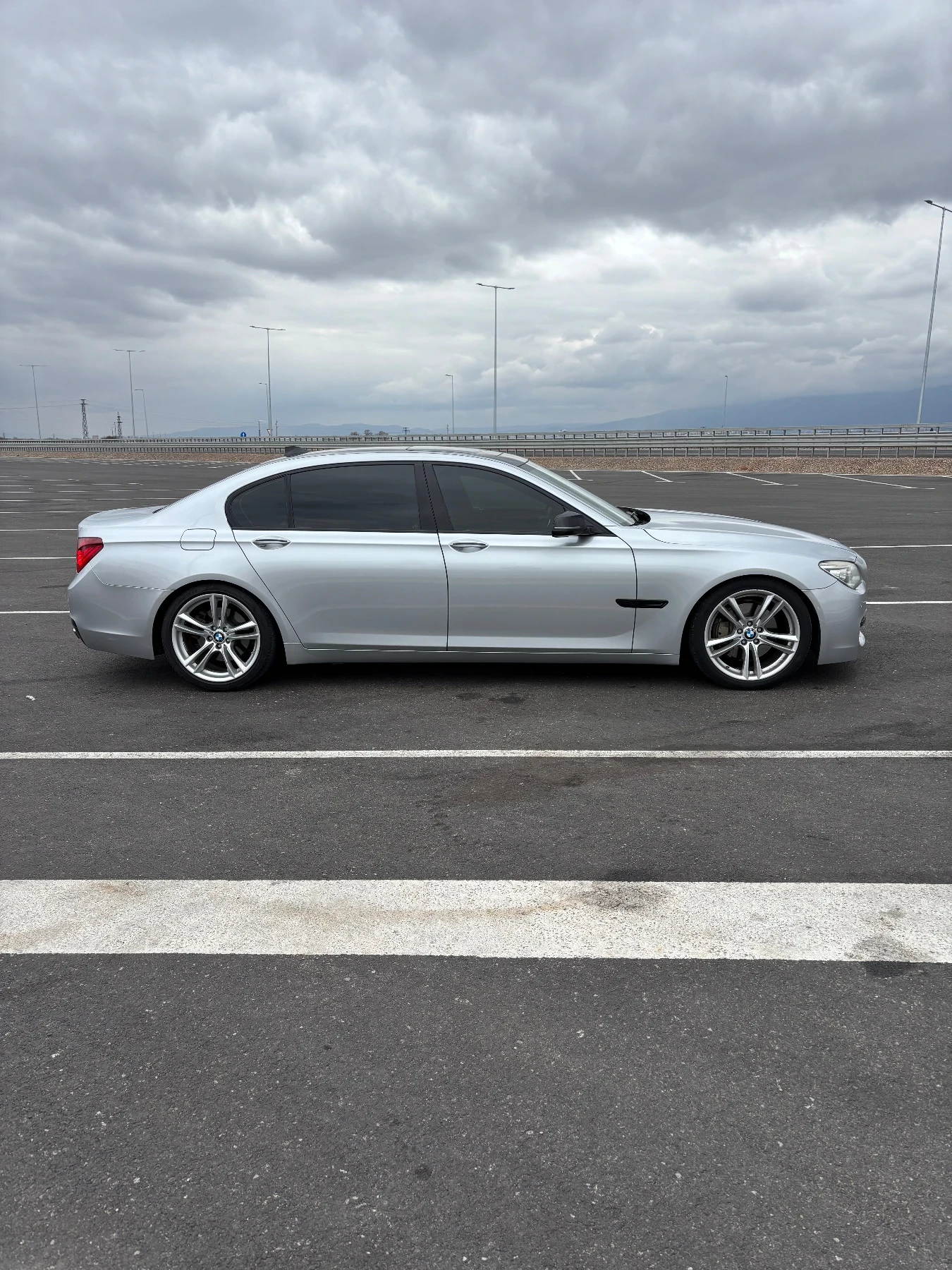 BMW 740 IL, снимка 5 - Автомобили и джипове - 53901038