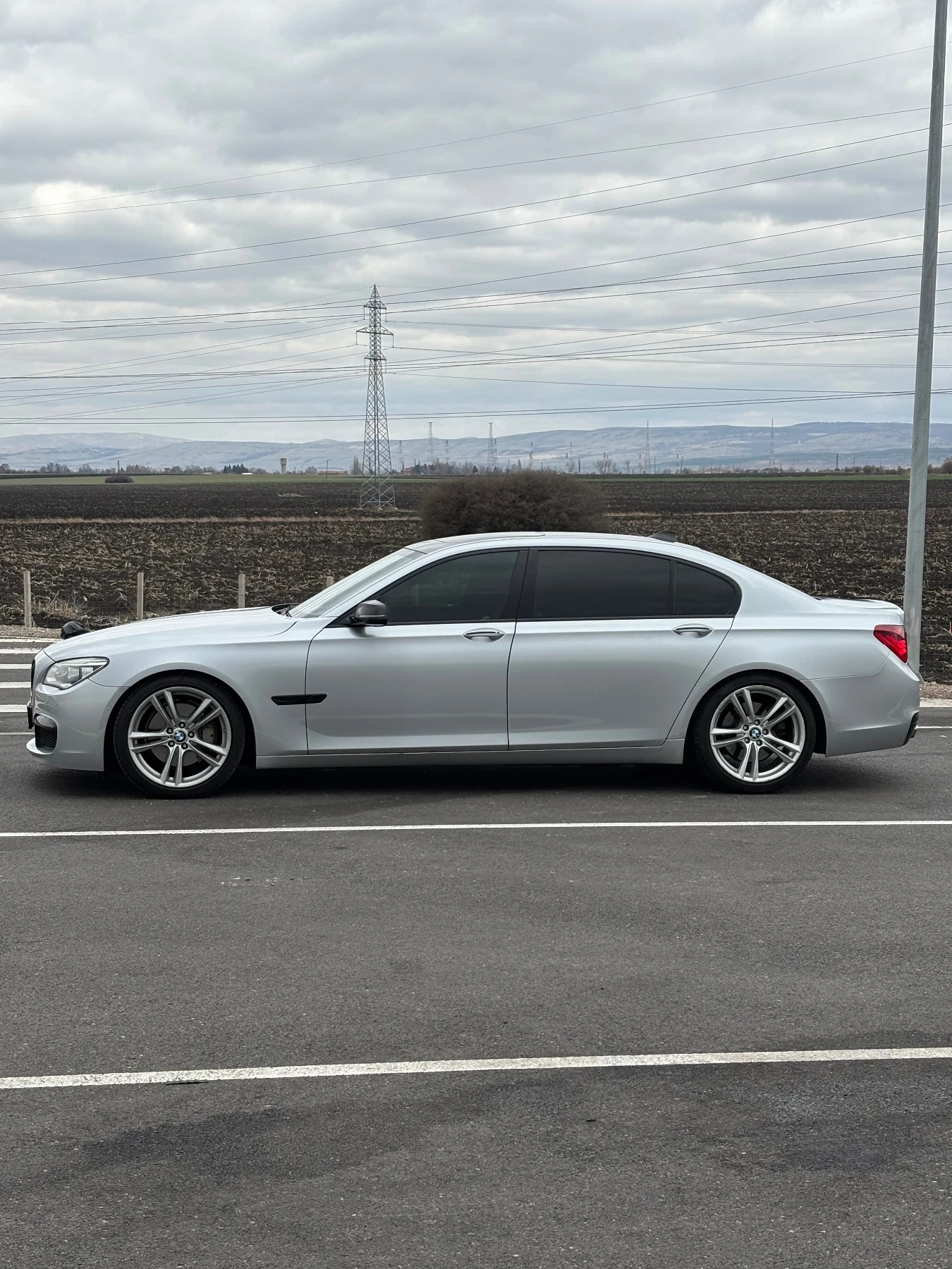 BMW 740 IL, снимка 2 - Автомобили и джипове - 53901038