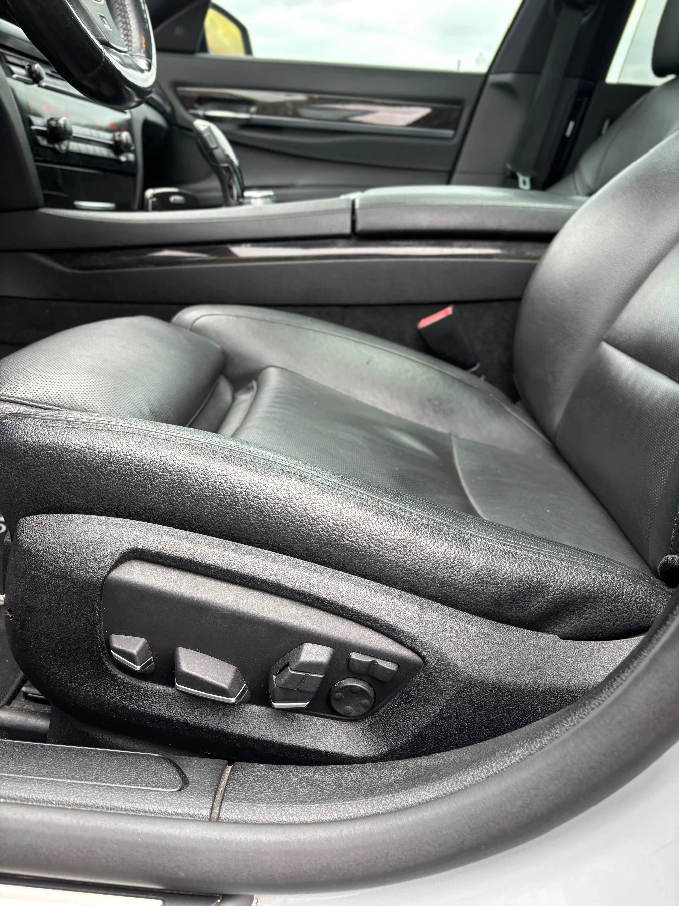 BMW 740 IL, снимка 12 - Автомобили и джипове - 53901038