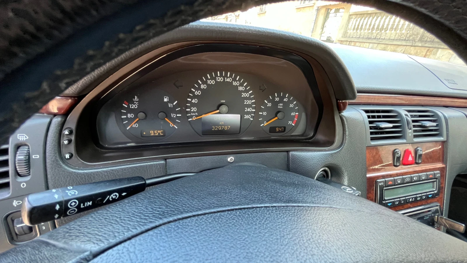 Mercedes-Benz E 200 Kompressor, снимка 9 - Автомобили и джипове - 53969883