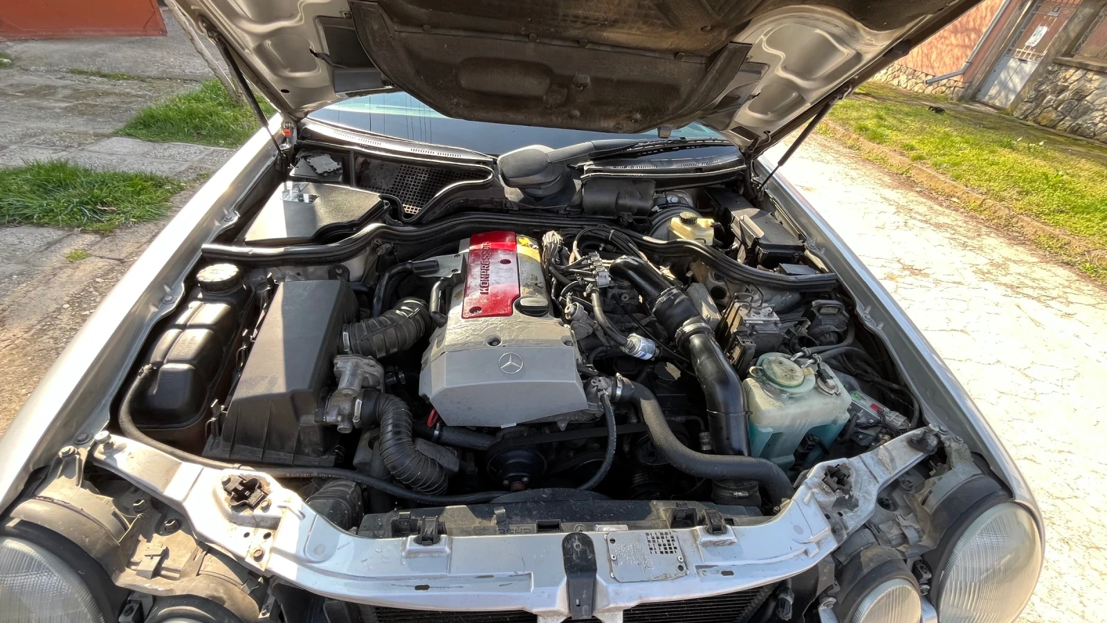 Mercedes-Benz E 200 Kompressor, снимка 13 - Автомобили и джипове - 53969883