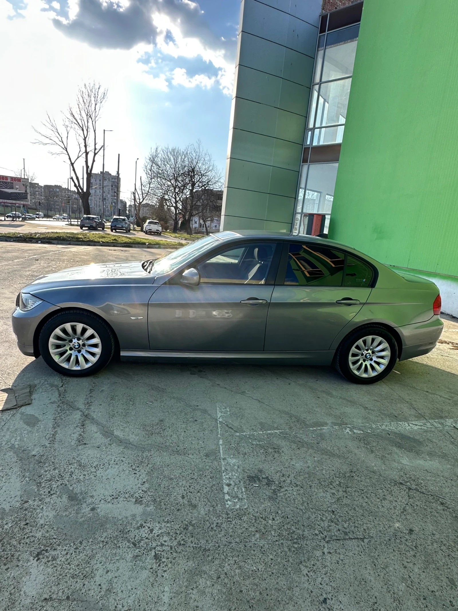 BMW 318 FACELIFT , снимка 11 - Автомобили и джипове - 54019214