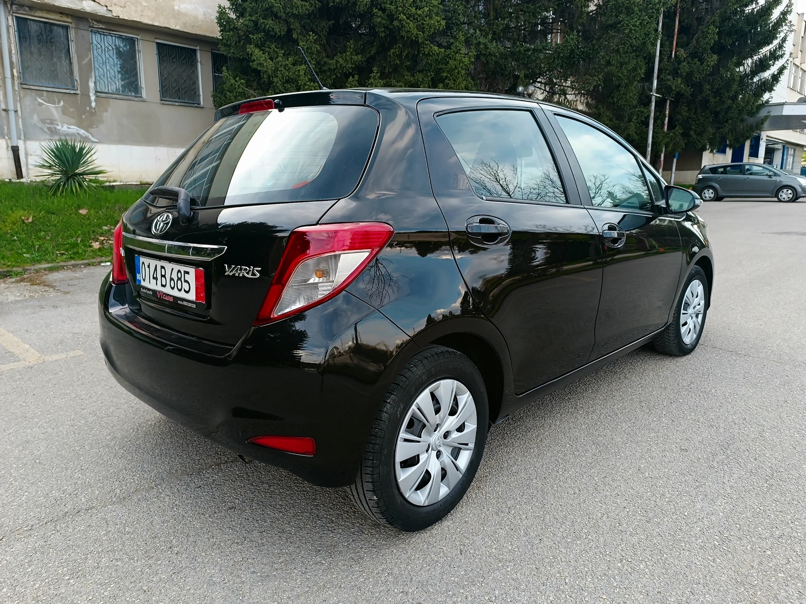 Toyota Yaris 1.0i 70 k.c 102 000km., снимка 5 - Автомобили и джипове - 54156111