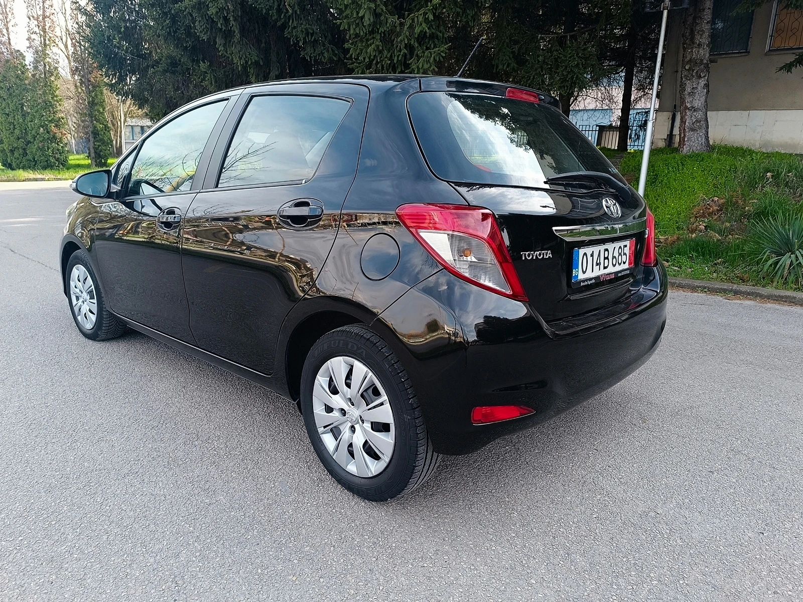 Toyota Yaris 1.0i 70 k.c 102 000km., снимка 3 - Автомобили и джипове - 54156111