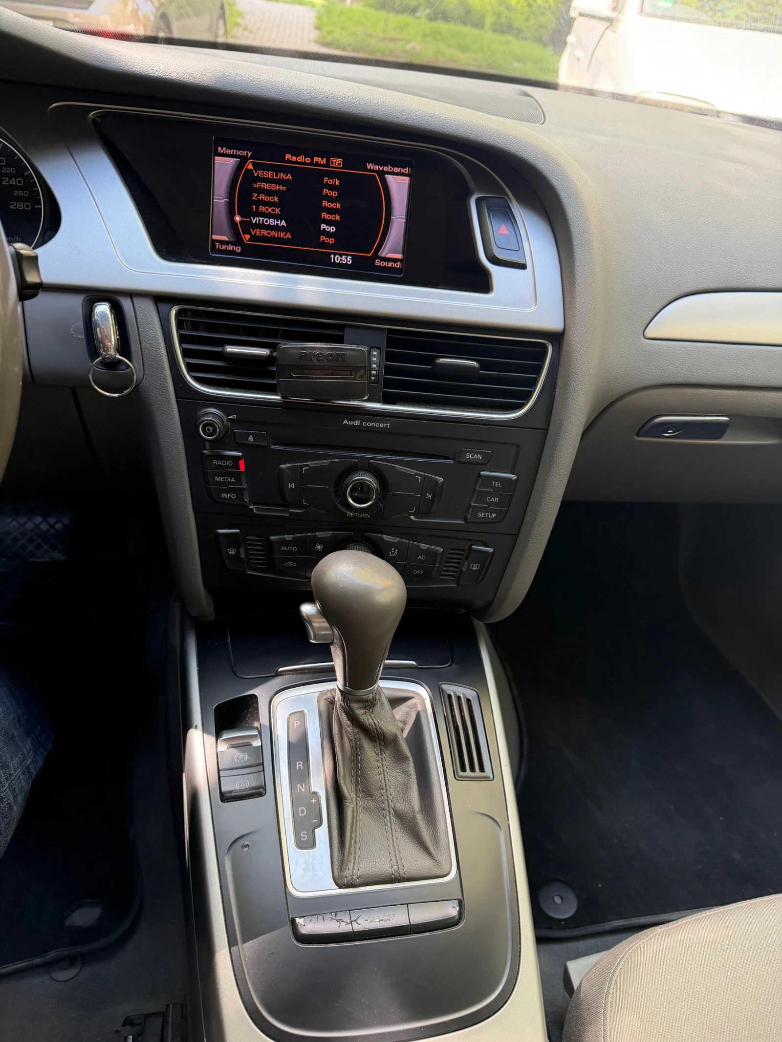 Audi A4 S-line, снимка 9 - Автомобили и джипове - 54397813