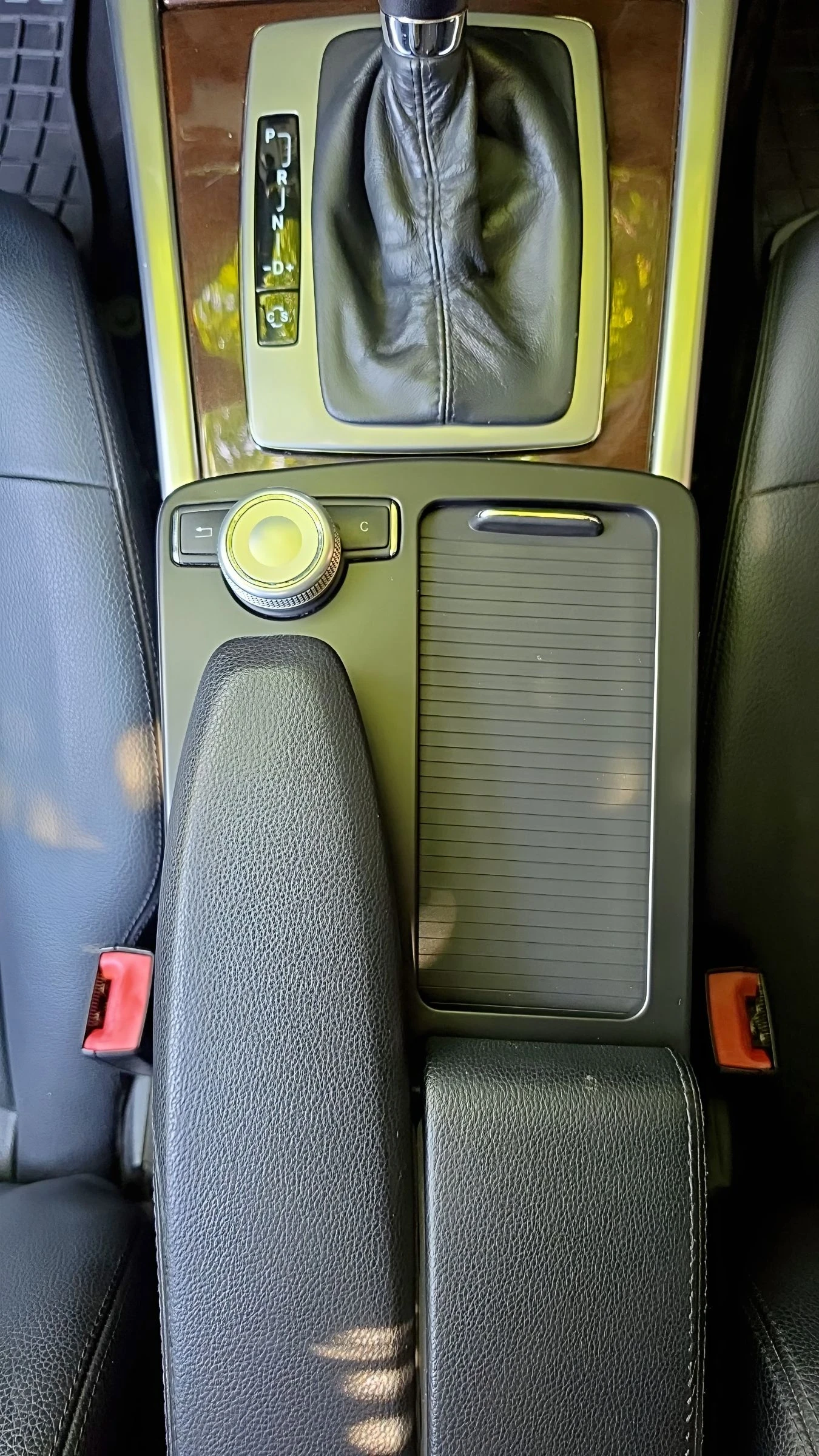 Mercedes-Benz E 220 CDI 170k.c., снимка 15 - Автомобили и джипове - 54869279