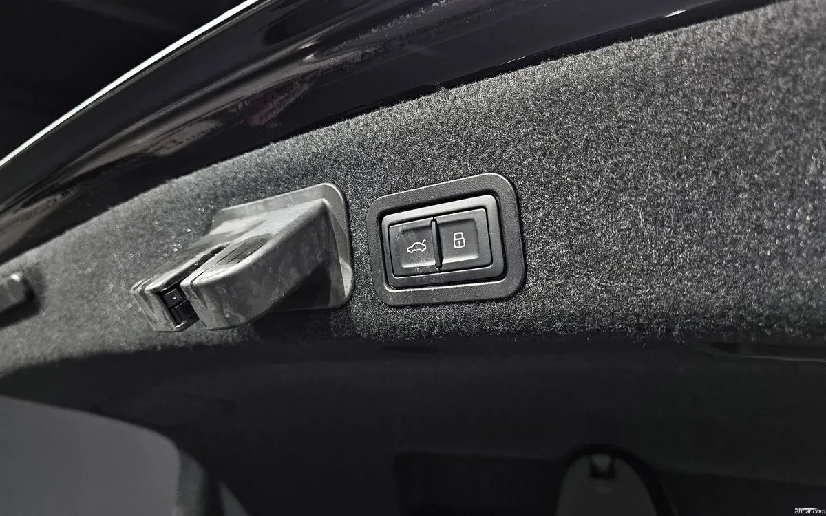 Audi A6 40TDI QUATTRO! PRESTIGE! PANO! КАМЕРИ!, снимка 17 - Автомобили и джипове - 54934141