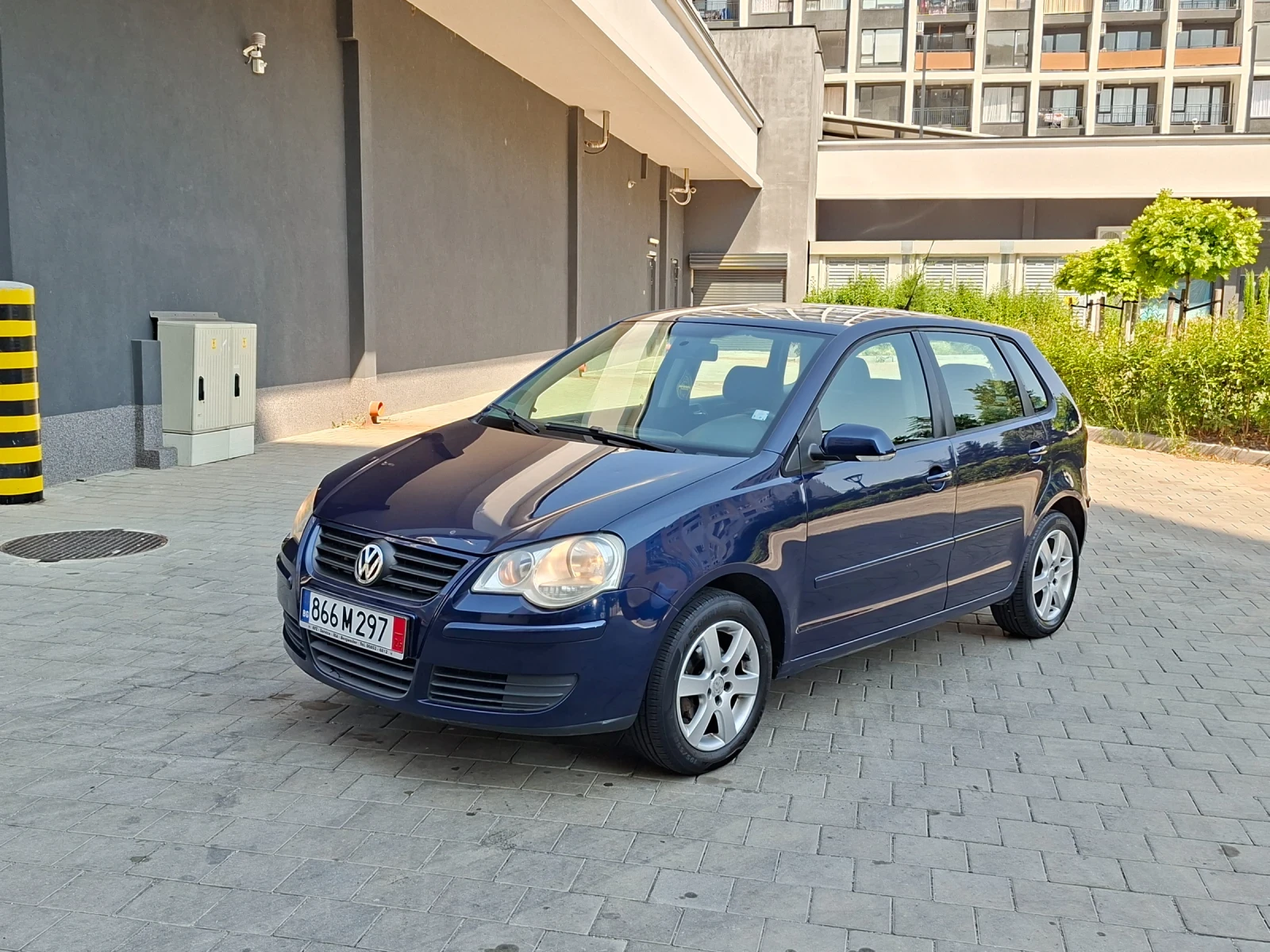 VW Polo 1.4i 75кс, снимка 2 - Автомобили и джипове - 55570976