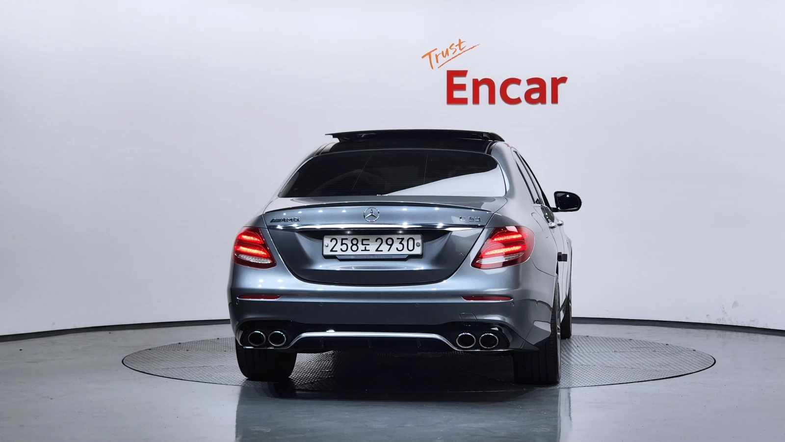 Mercedes-Benz E 53 AMG BLIND SPOT* 360* ЕЛ. БАГАЖНИК* HUD* КРАЙНА ЦЕНА, снимка 4 - Автомобили и джипове - 55709235