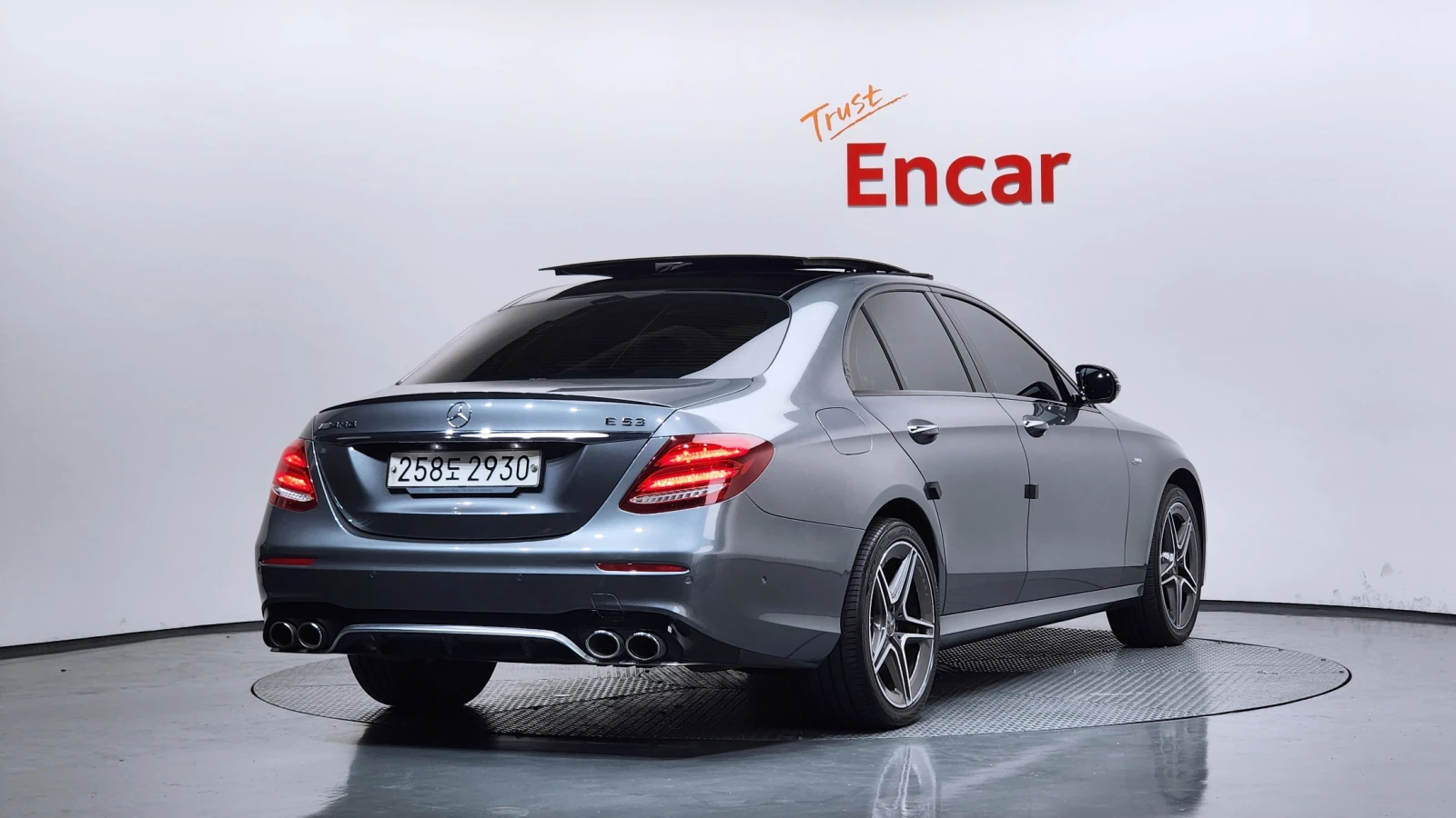 Mercedes-Benz E 53 AMG BLIND SPOT* 360* ЕЛ. БАГАЖНИК* HUD* КРАЙНА ЦЕНА, снимка 2 - Автомобили и джипове - 55709235