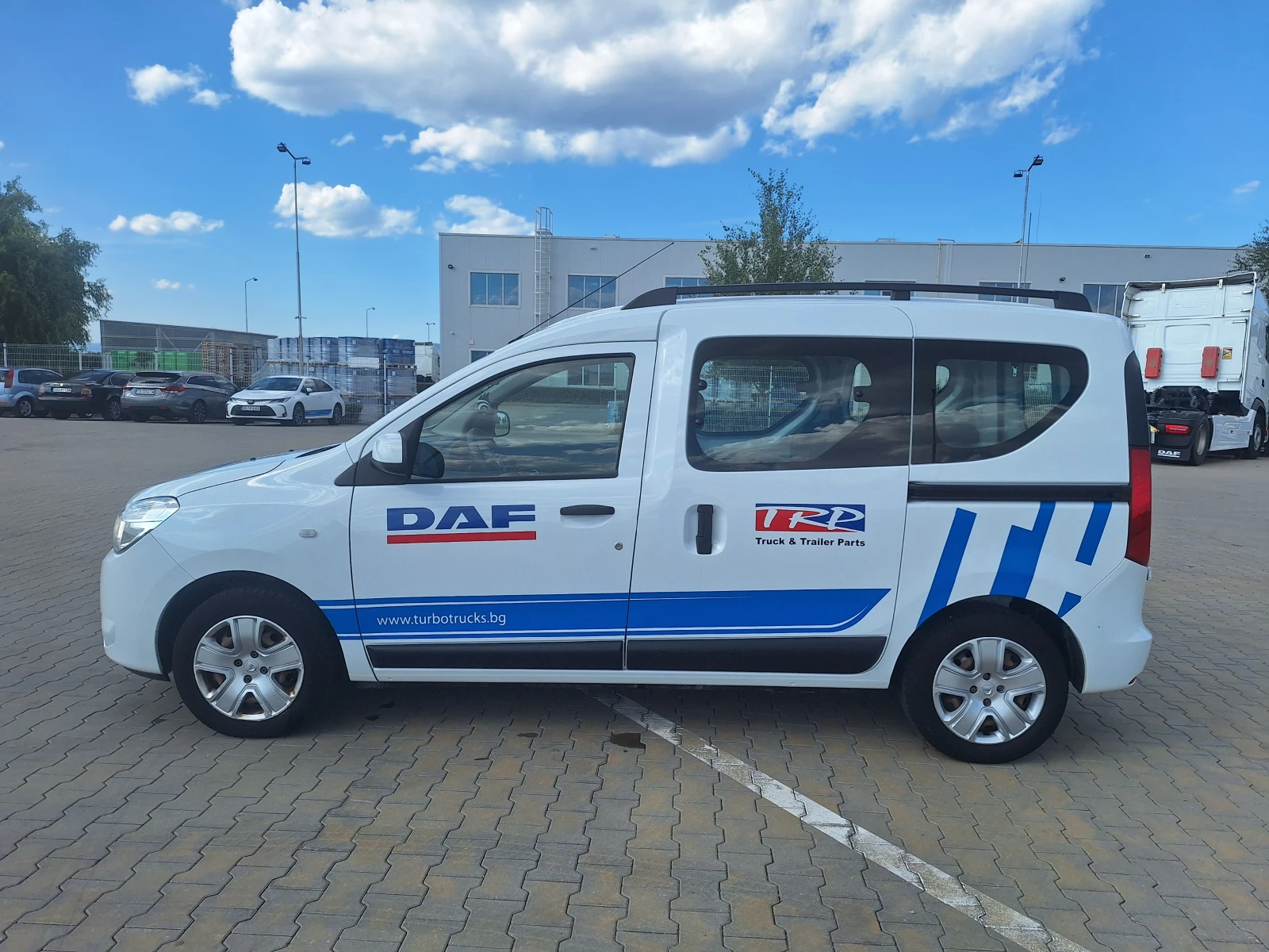 Dacia Dokker, снимка 8 - Автомобили и джипове - 55844406