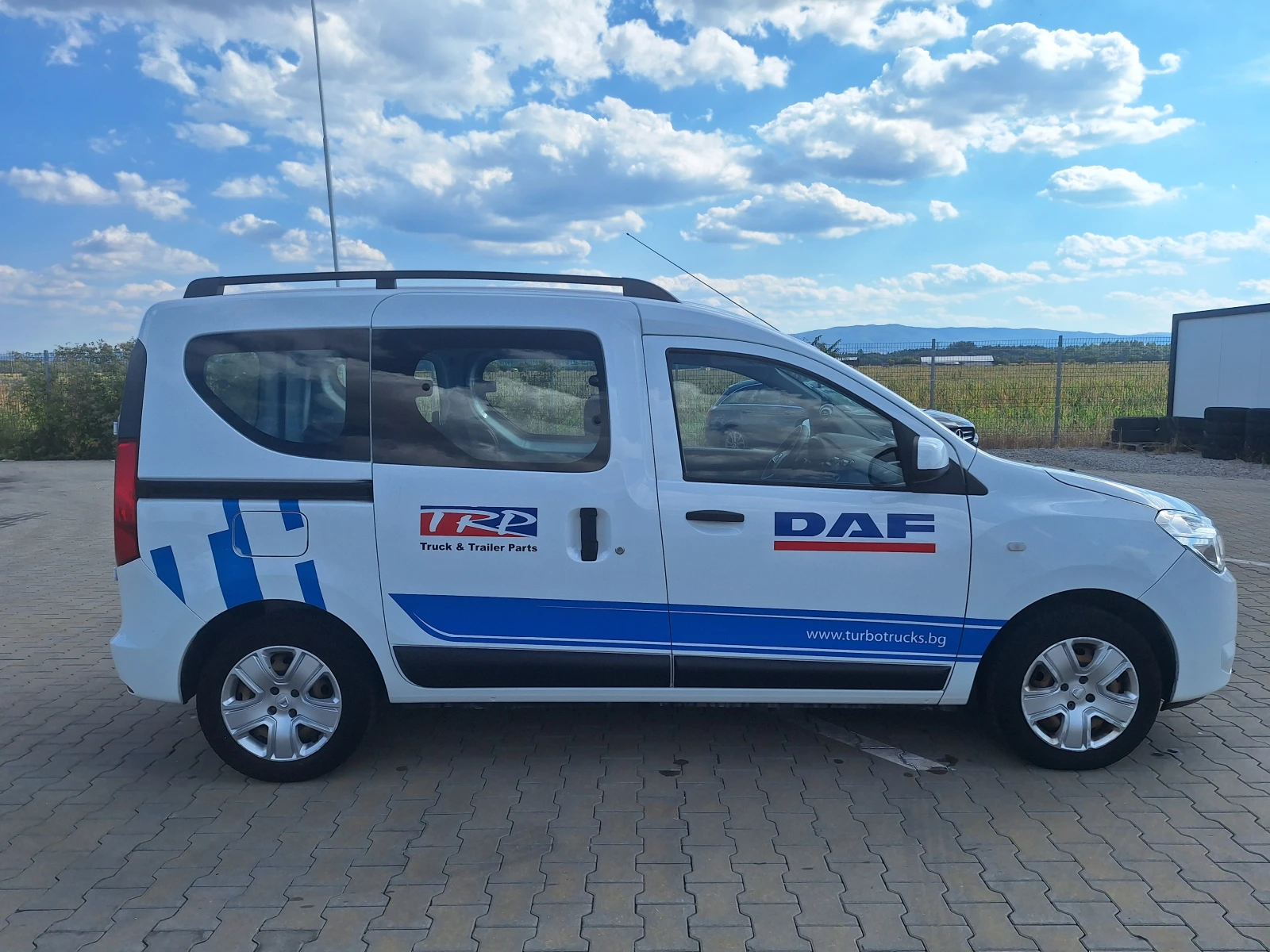 Dacia Dokker, снимка 4 - Автомобили и джипове - 55844406