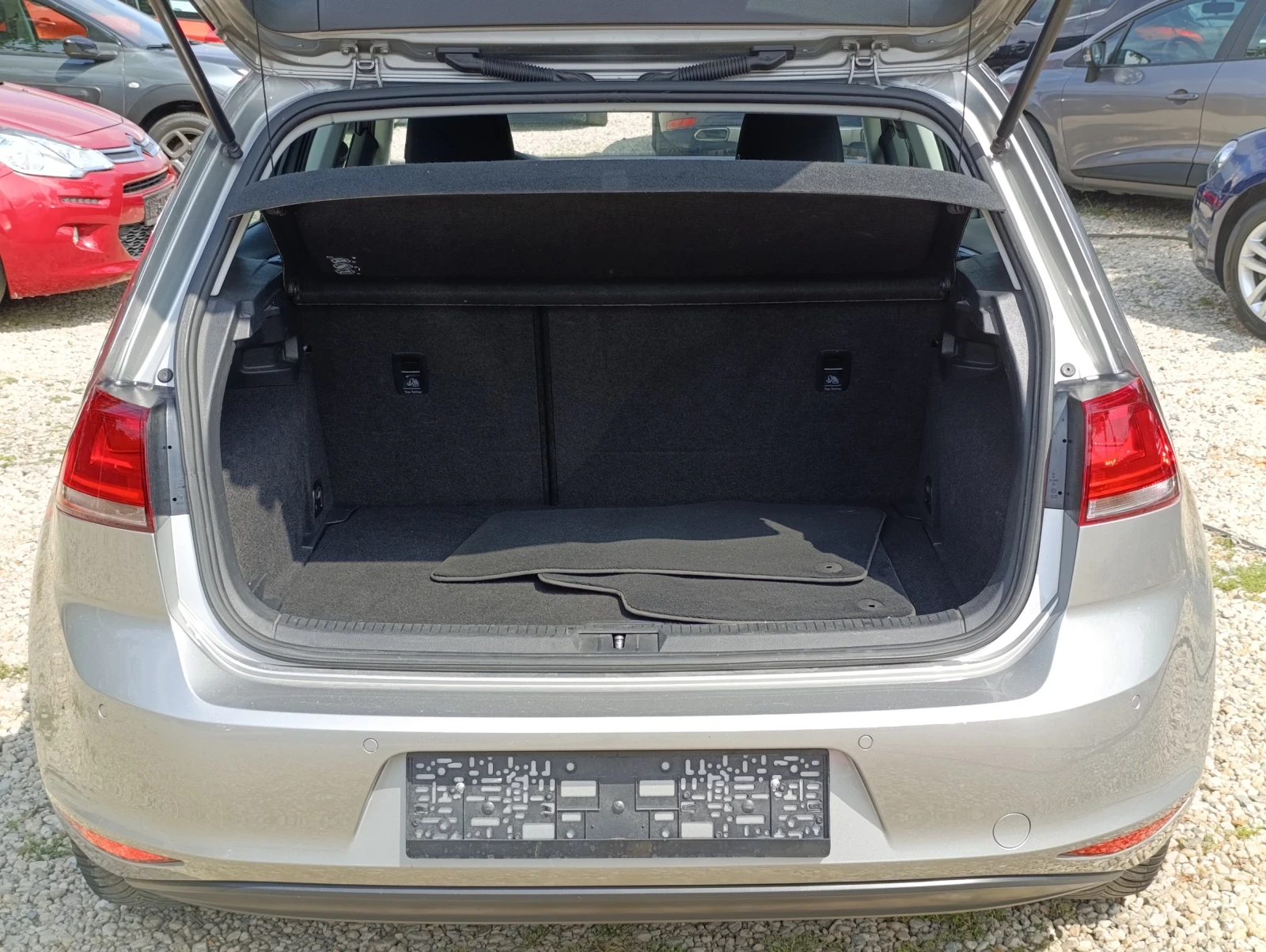 VW Golf  BENZIN, снимка 7 - Автомобили и джипове - 55949734
