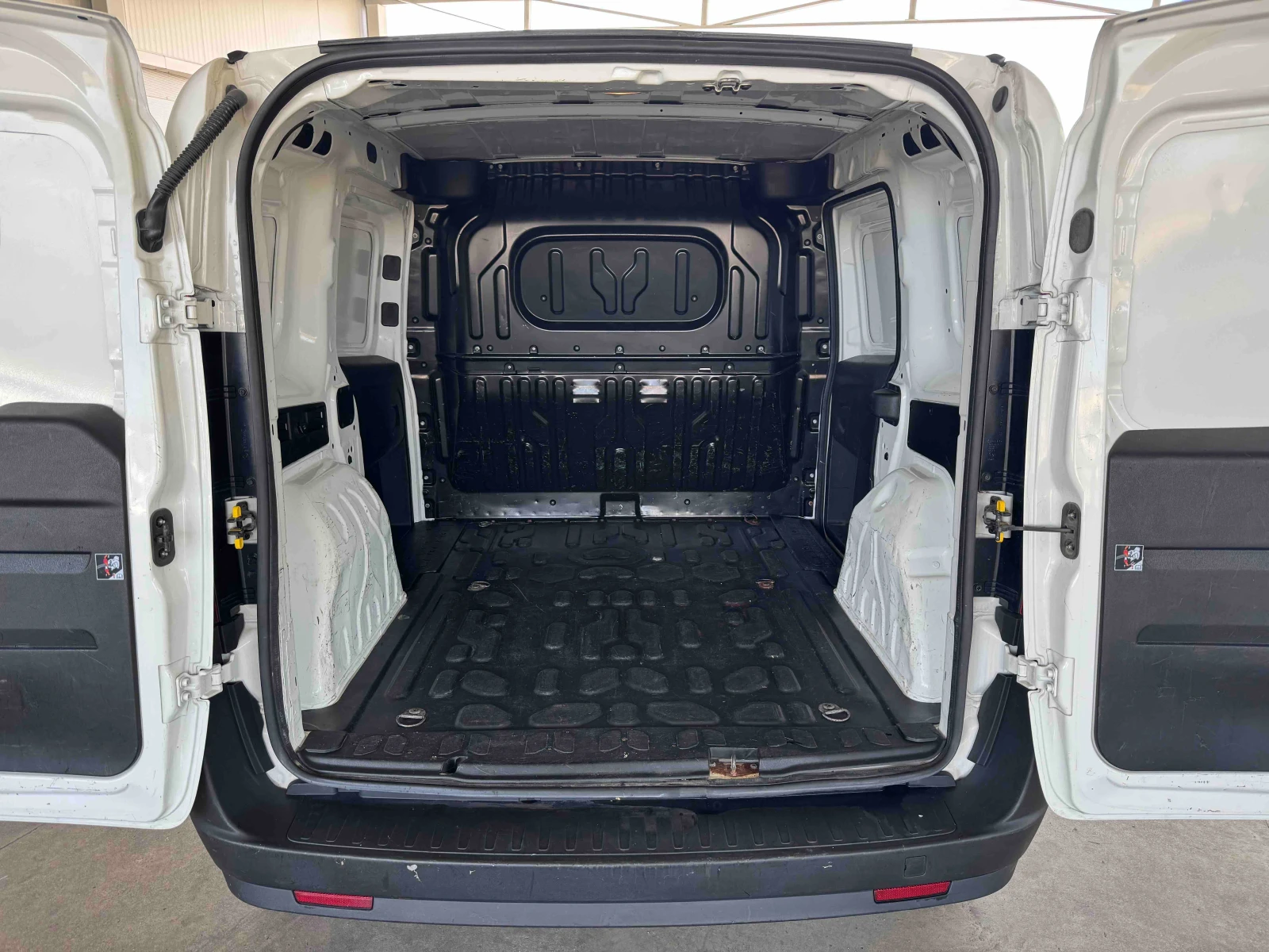 Fiat Doblo D* 95ps* КЛИМАТИК* , снимка 9 - Автомобили и джипове - 55975711