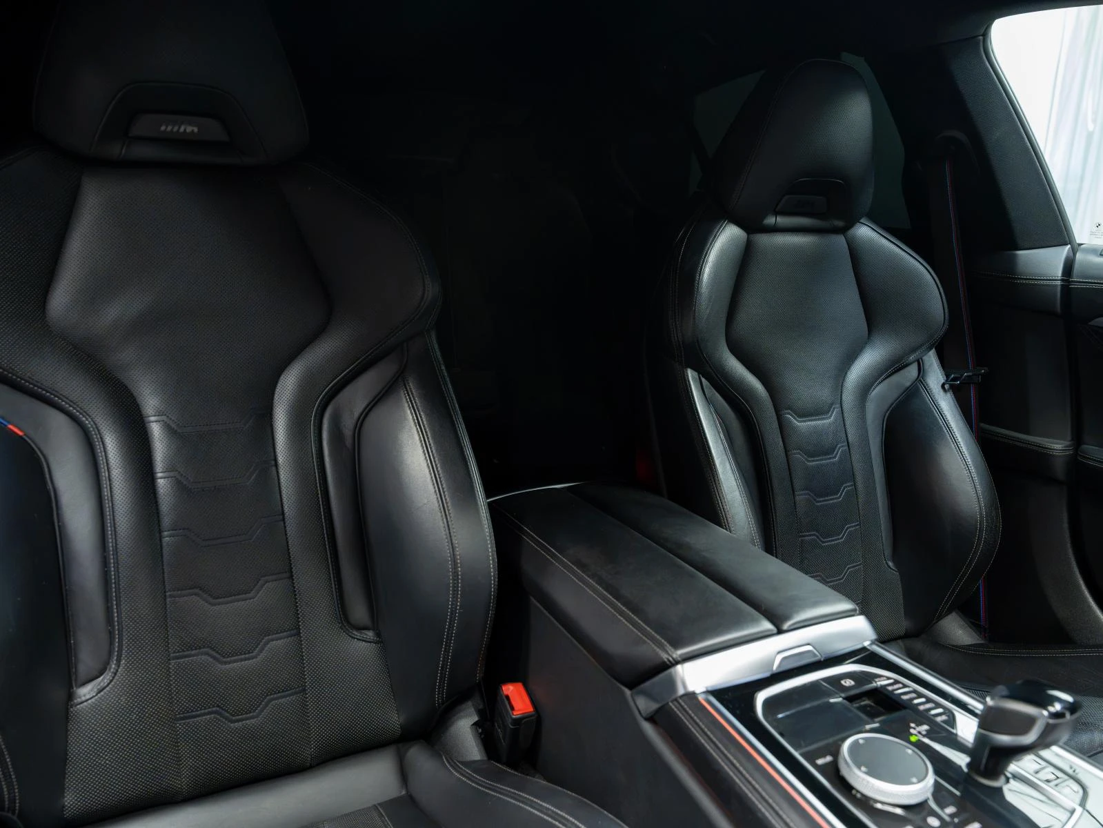 BMW 840 D* XDRIVE* M-PACK* H&K* 360* HUD* SOFTCLOSE* , снимка 15 - Автомобили и джипове - 55995584