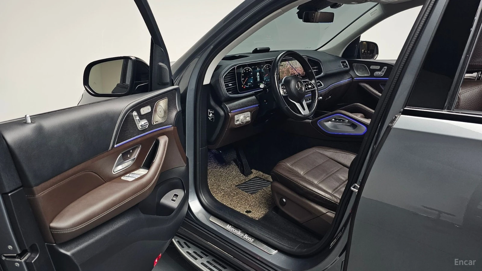 Mercedes-Benz GLE 450 AMG Line| BLACK WOOD| AIR| 360| VENTED S| HUD, снимка 8 - Автомобили и джипове - 56136871