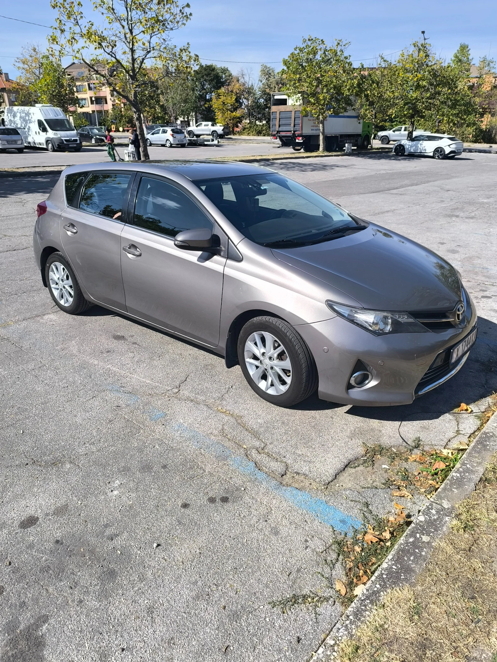 Toyota Auris, снимка 9 - Автомобили и джипове - 56494012