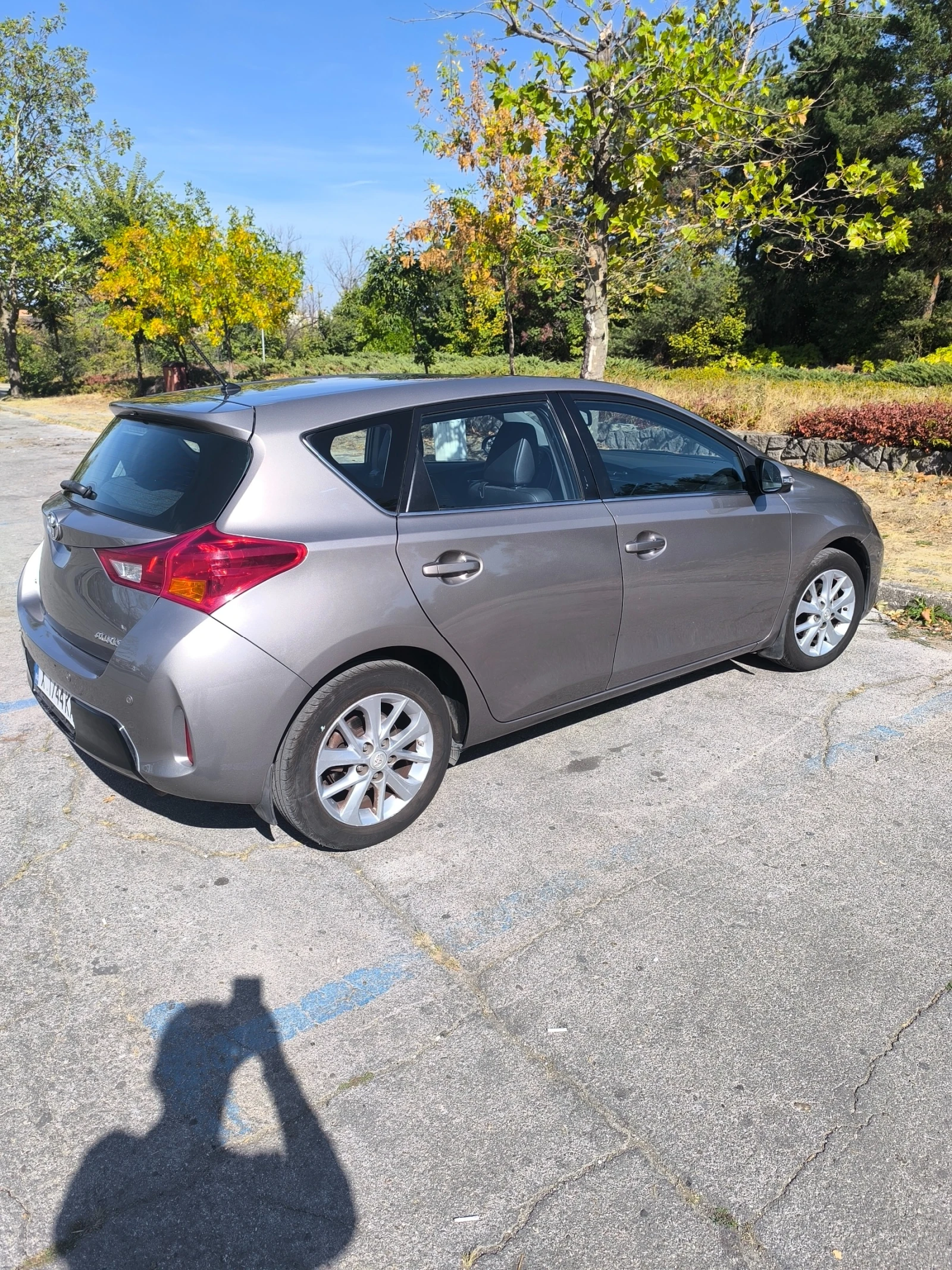 Toyota Auris, снимка 10 - Автомобили и джипове - 56494012