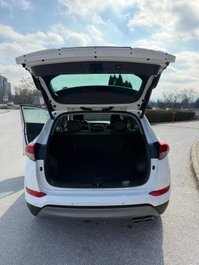 Hyundai Tucson 2.0 CRDI, снимка 13