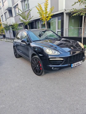 Porsche Cayenne Турбо, снимка 2