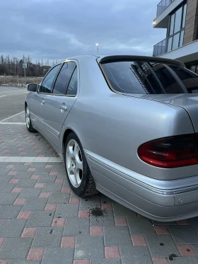 Mercedes-Benz E 320, снимка 6