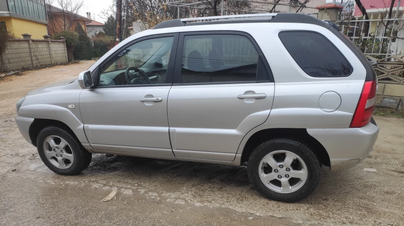 Kia Sportage, снимка 4 - Автомобили и джипове - 47554628