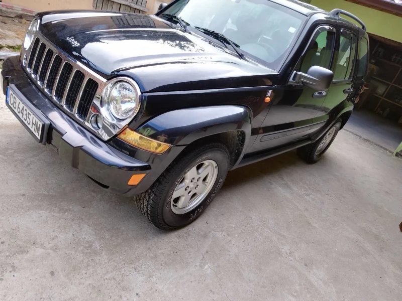 Jeep Cherokee, снимка 2 - Автомобили и джипове - 49123611