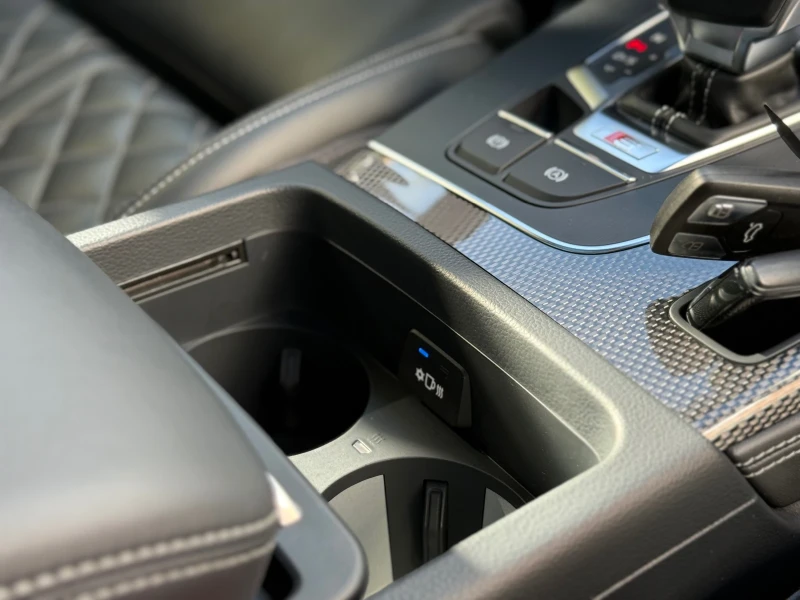 Audi SQ5 Швейцария, снимка 11 - Автомобили и джипове - 52191761