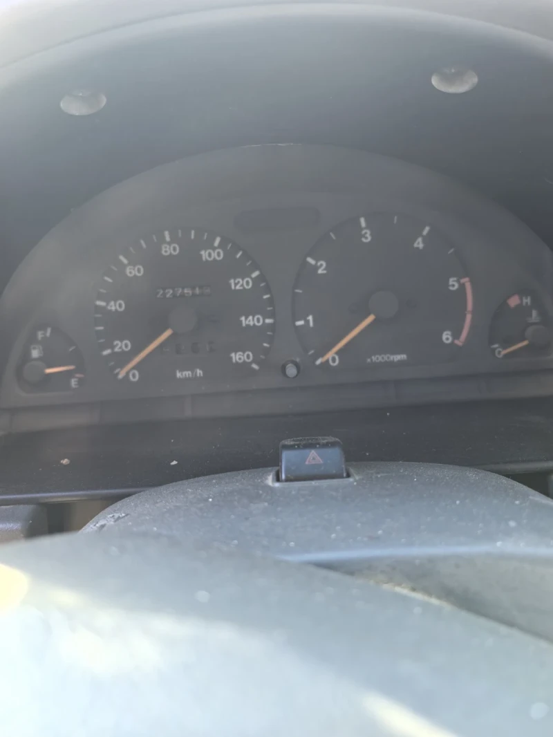 Suzuki Vitara Джип, снимка 7 - Автомобили и джипове - 52693990