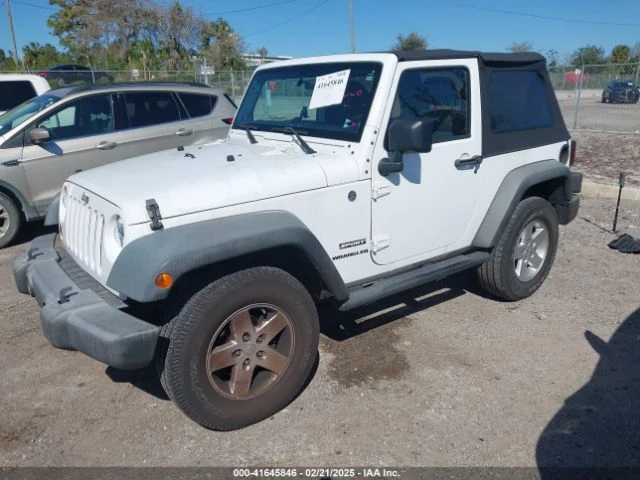 Jeep Wrangler SPORT AWD CARFAX АВТО КРЕДИТИРАНЕ  - изображение 2