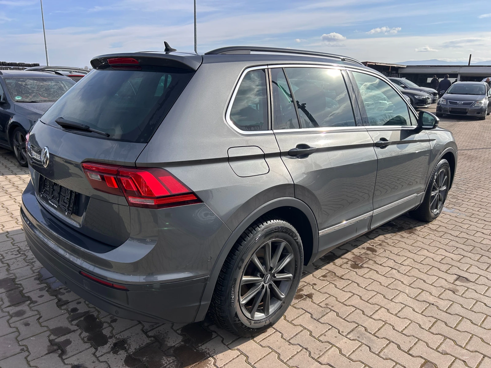 VW Tiguan 2.0TDI AVTOMAT/NAVI EURO 6 - изображение 6