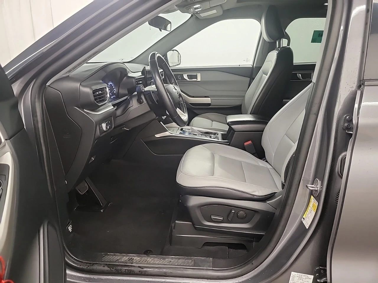 Ford Explorer * АВТО КРЕДИТ* ЦЕНА ДО БГ * СЕРВИЗНА ИСТОРИЯ *  - изображение 8