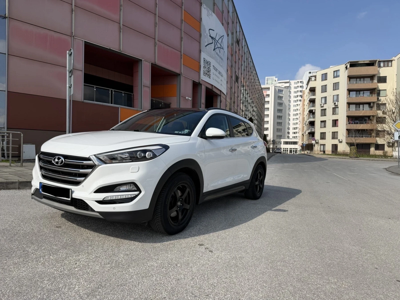 Hyundai Tucson 2.0 CRDI, снимка 3 - Автомобили и джипове - 53690504