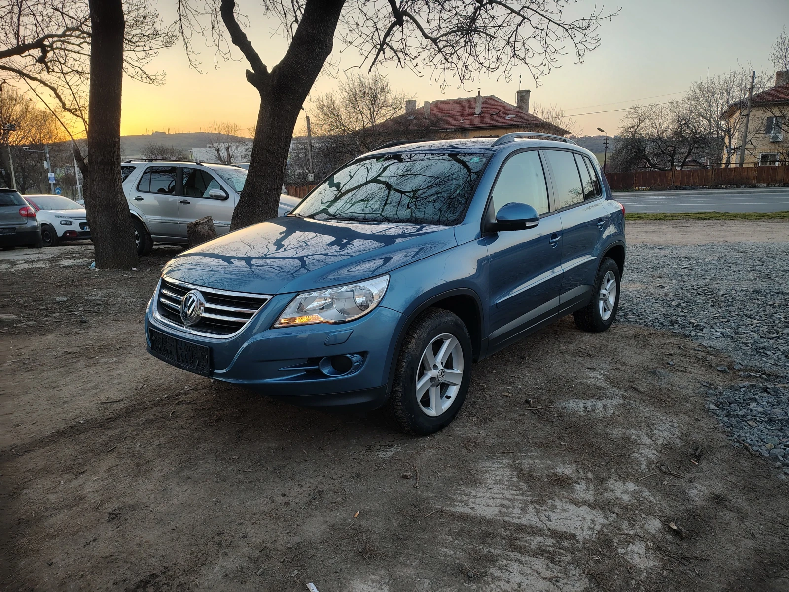 VW Tiguan, снимка 2 - Автомобили и джипове - 53871535