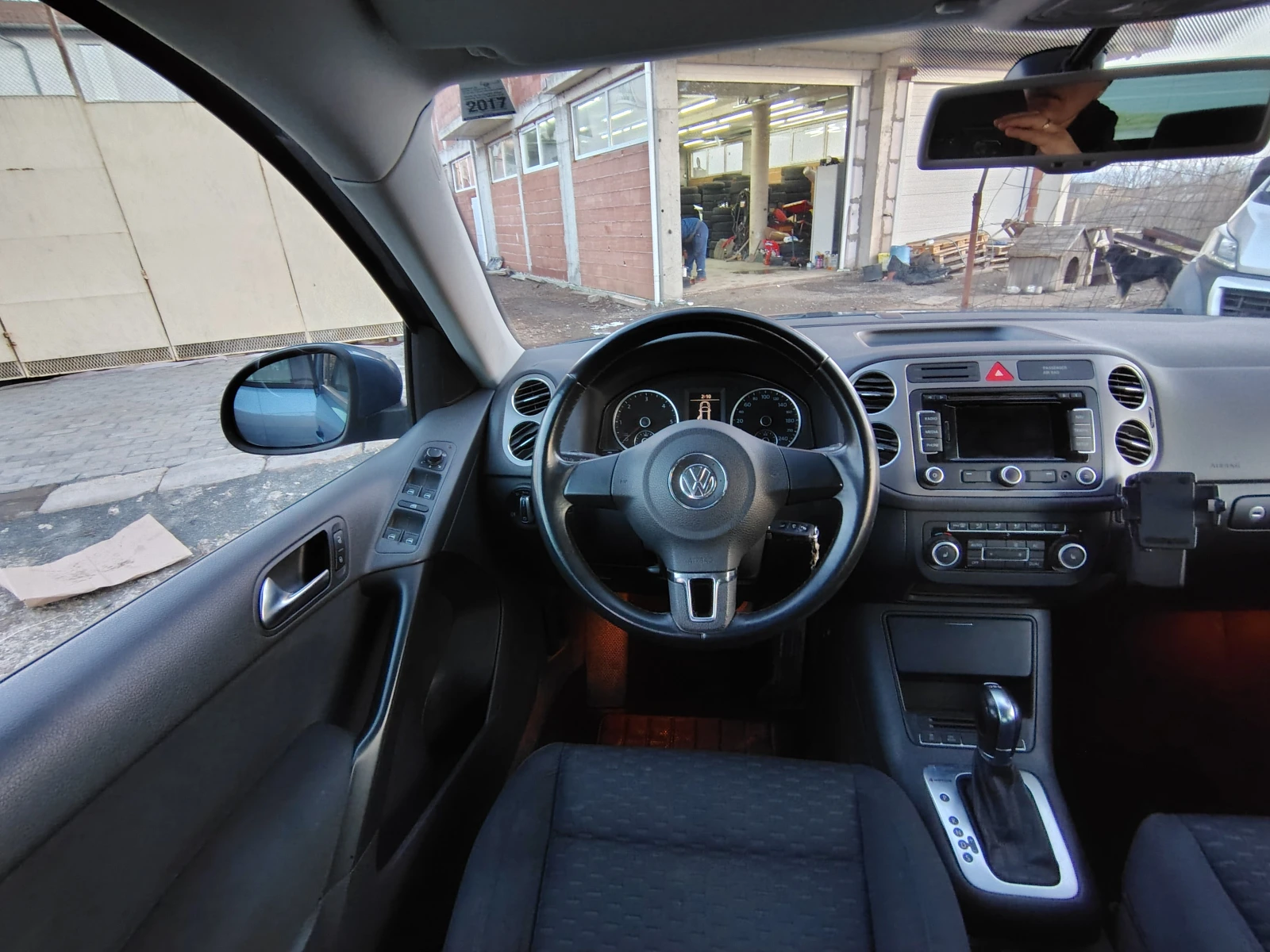 VW Tiguan, снимка 10 - Автомобили и джипове - 53871535