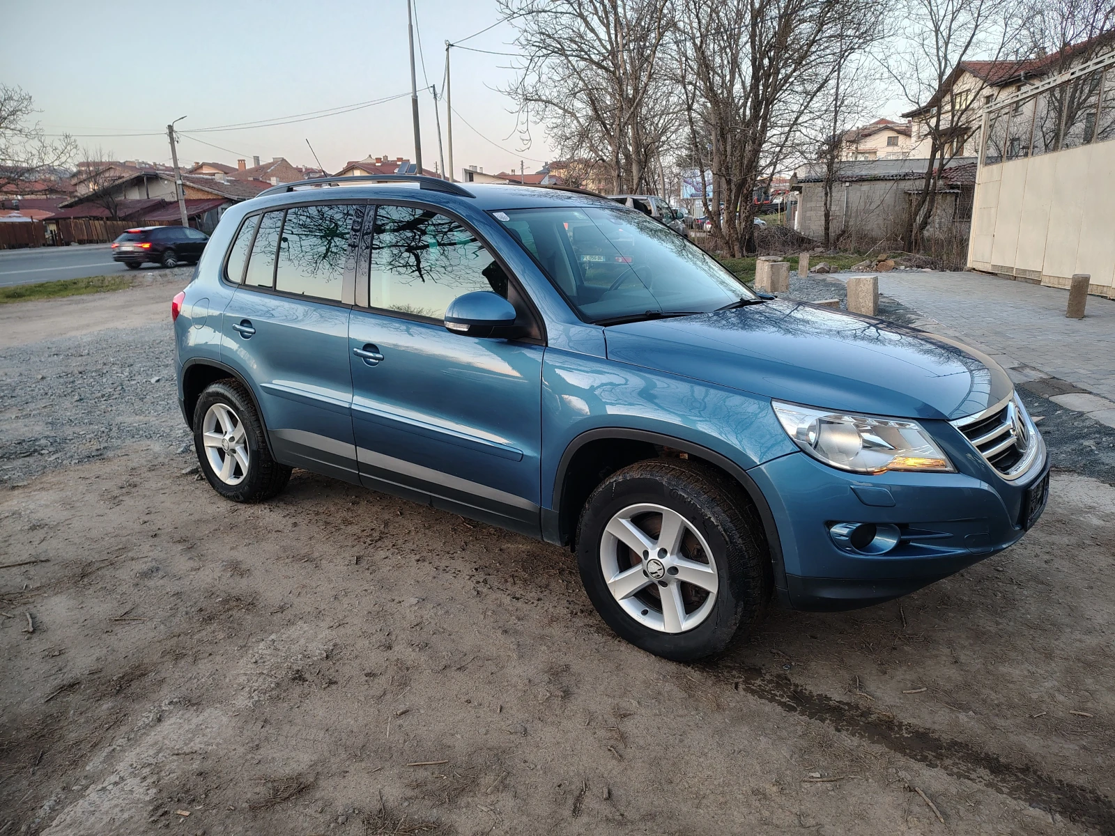 VW Tiguan, снимка 5 - Автомобили и джипове - 53871535
