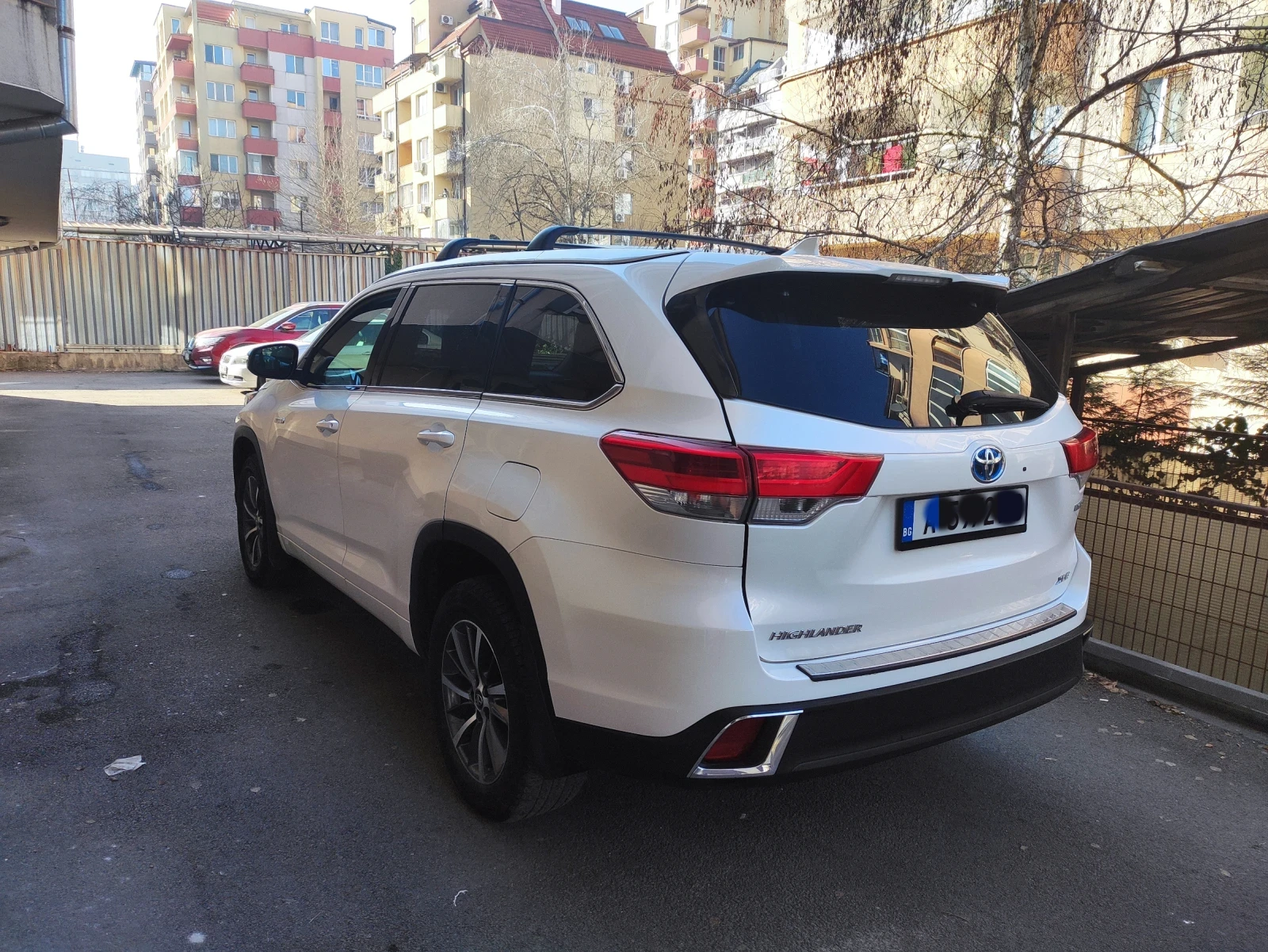 Toyota Highlander XLE 3.5 HYBRID HEV 7+ 1, снимка 5 - Автомобили и джипове - 53945744