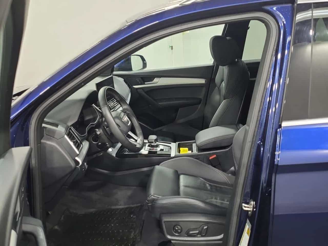 Audi Q5  PROGRESSIV / CARFAX/DISTRONIC/CAMERA, снимка 5 - Автомобили и джипове - 53947578