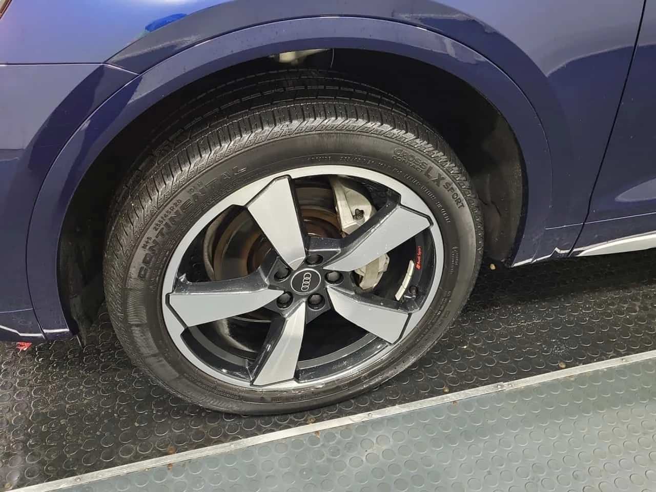 Audi Q5  PROGRESSIV / CARFAX/DISTRONIC/CAMERA, снимка 6 - Автомобили и джипове - 53947578