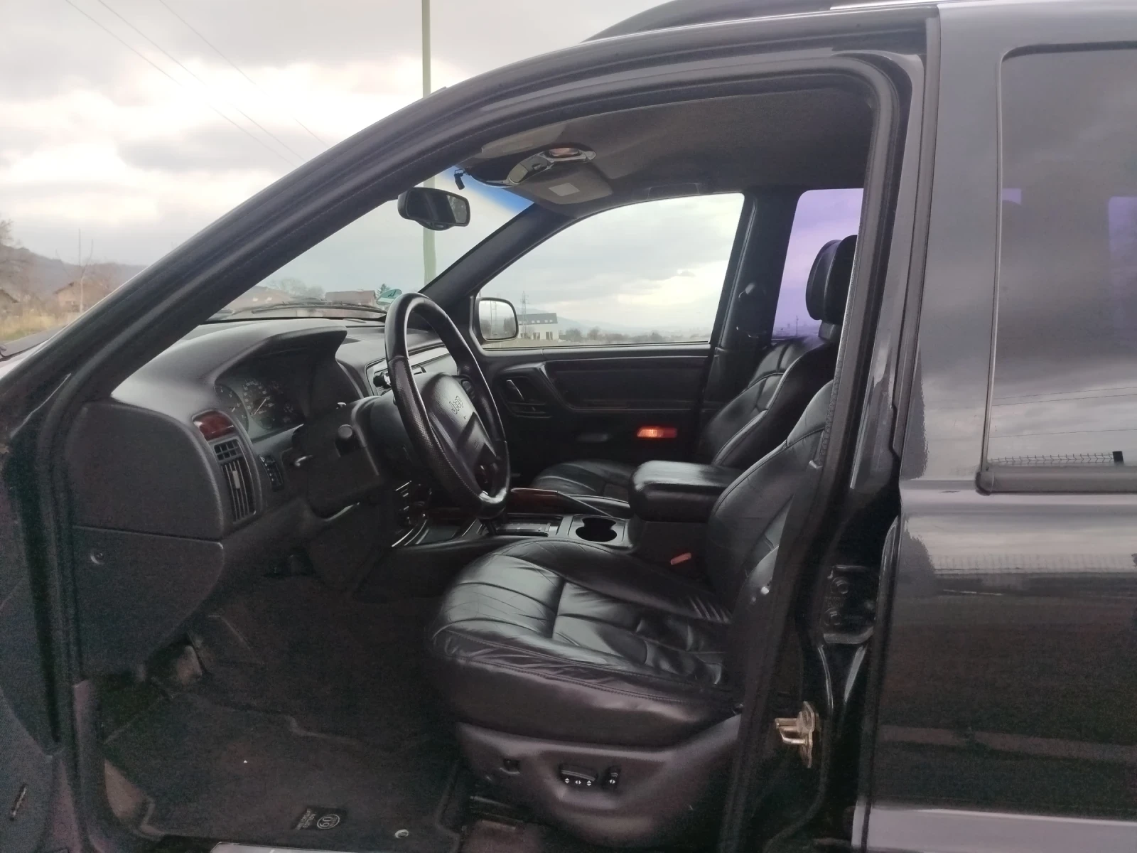 Jeep Grand cherokee, снимка 9 - Автомобили и джипове - 54446562