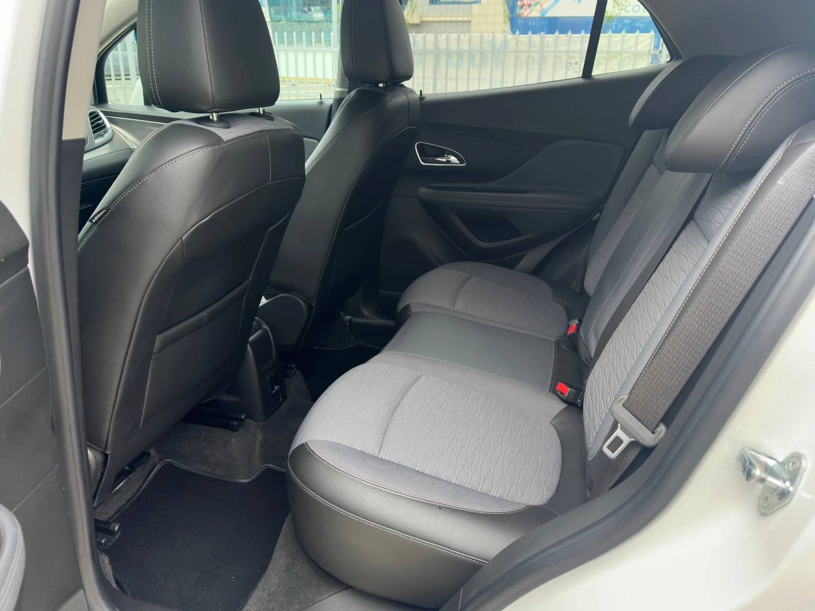 Opel Mokka 1.6CDTi* Cosmo, снимка 10 - Автомобили и джипове - 54779989