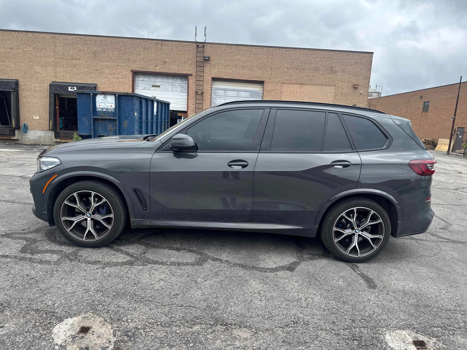 BMW X5 xDrive40i, снимка 3 - Автомобили и джипове - 55061692