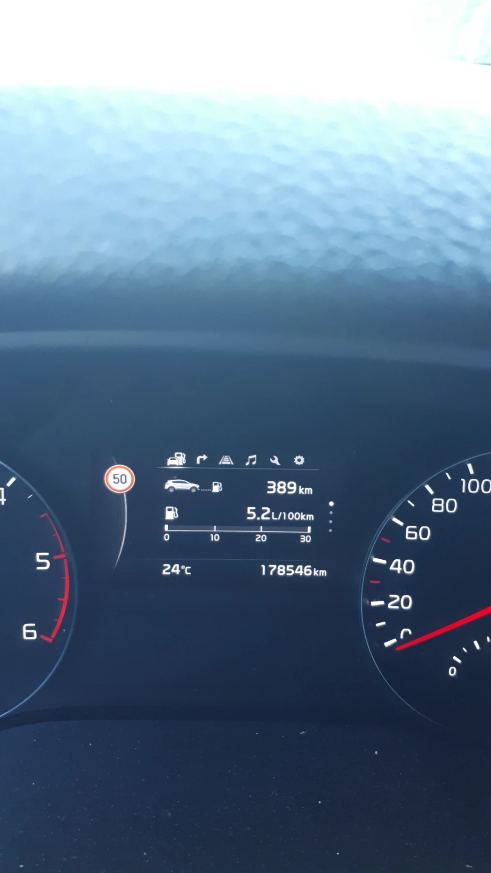 Kia Sportage 1.7crdi, снимка 12 - Автомобили и джипове - 55251823