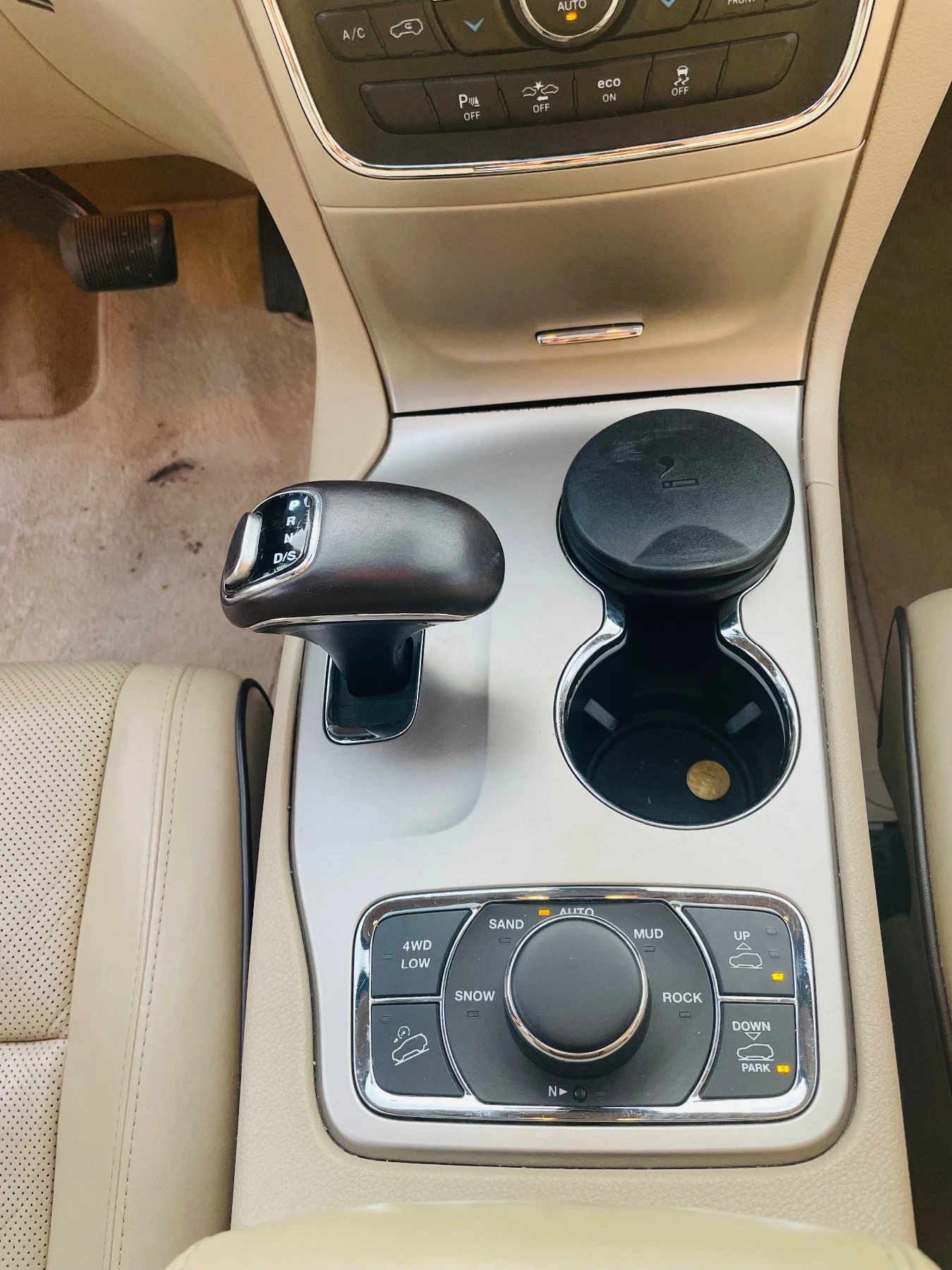 Jeep Grand cherokee, снимка 14 - Автомобили и джипове - 55564058