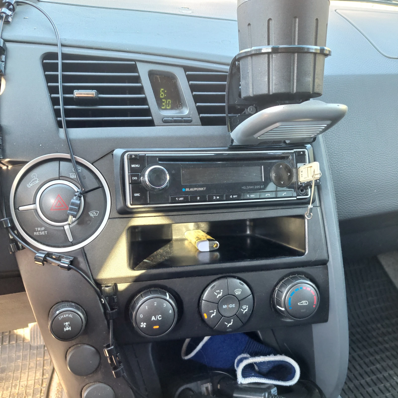 SsangYong Kyron XDi 4WD, снимка 11 - Автомобили и джипове - 55621853