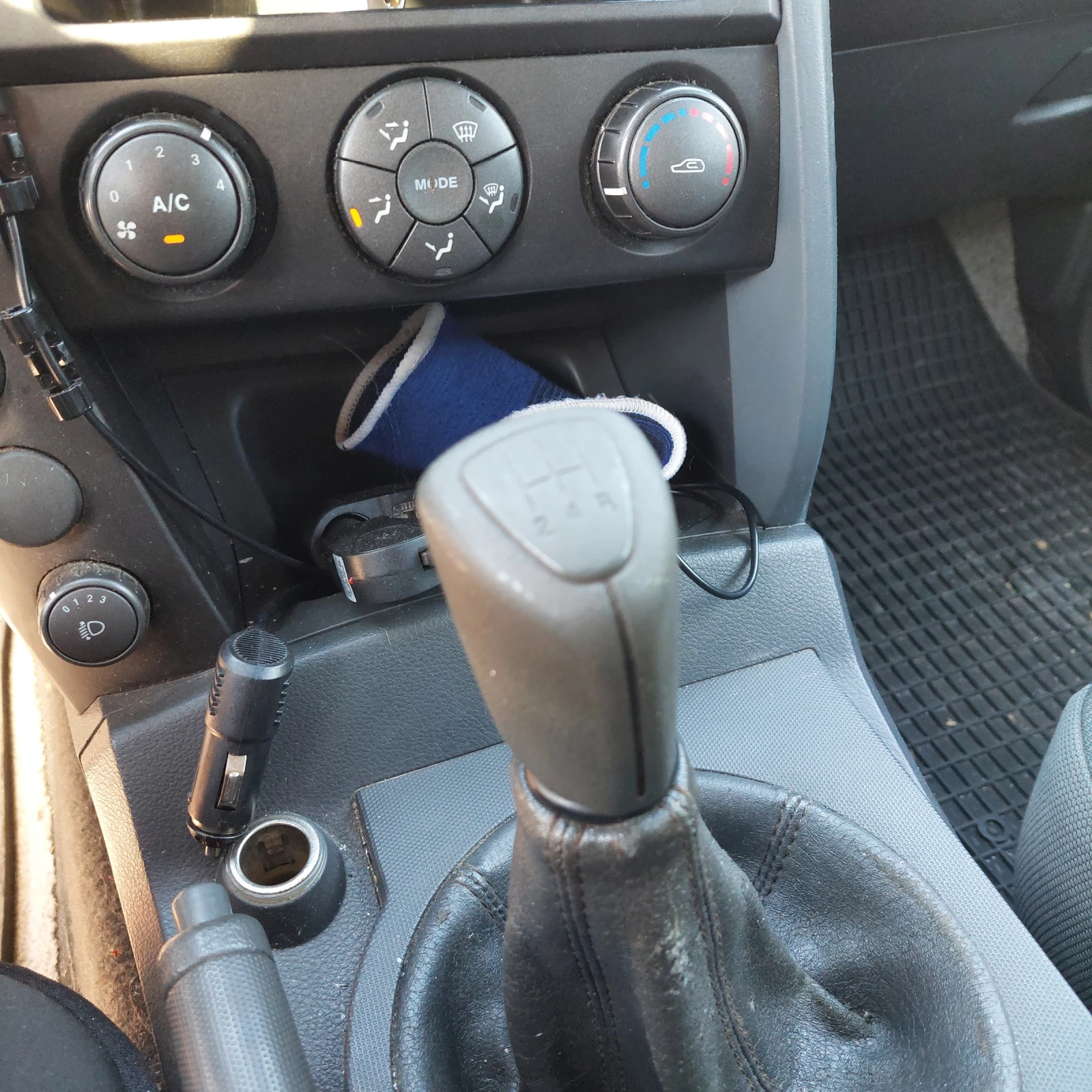 SsangYong Kyron XDi 4WD, снимка 12 - Автомобили и джипове - 55621853